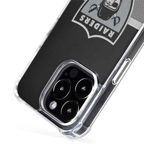 NFL Las Vegas Raiders Vintage iPhone 15 Pro MagSafe Case